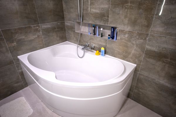 Large Bathtub Installation in Northfield